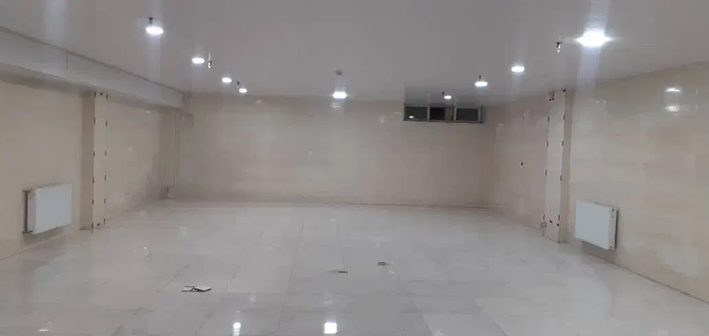 زیرزمین ۲۰۰ متری، خیابان منتظری (دروازه مهاباد)|اجارهٔ مغازه و غرفه|ارومیه, |دیوار