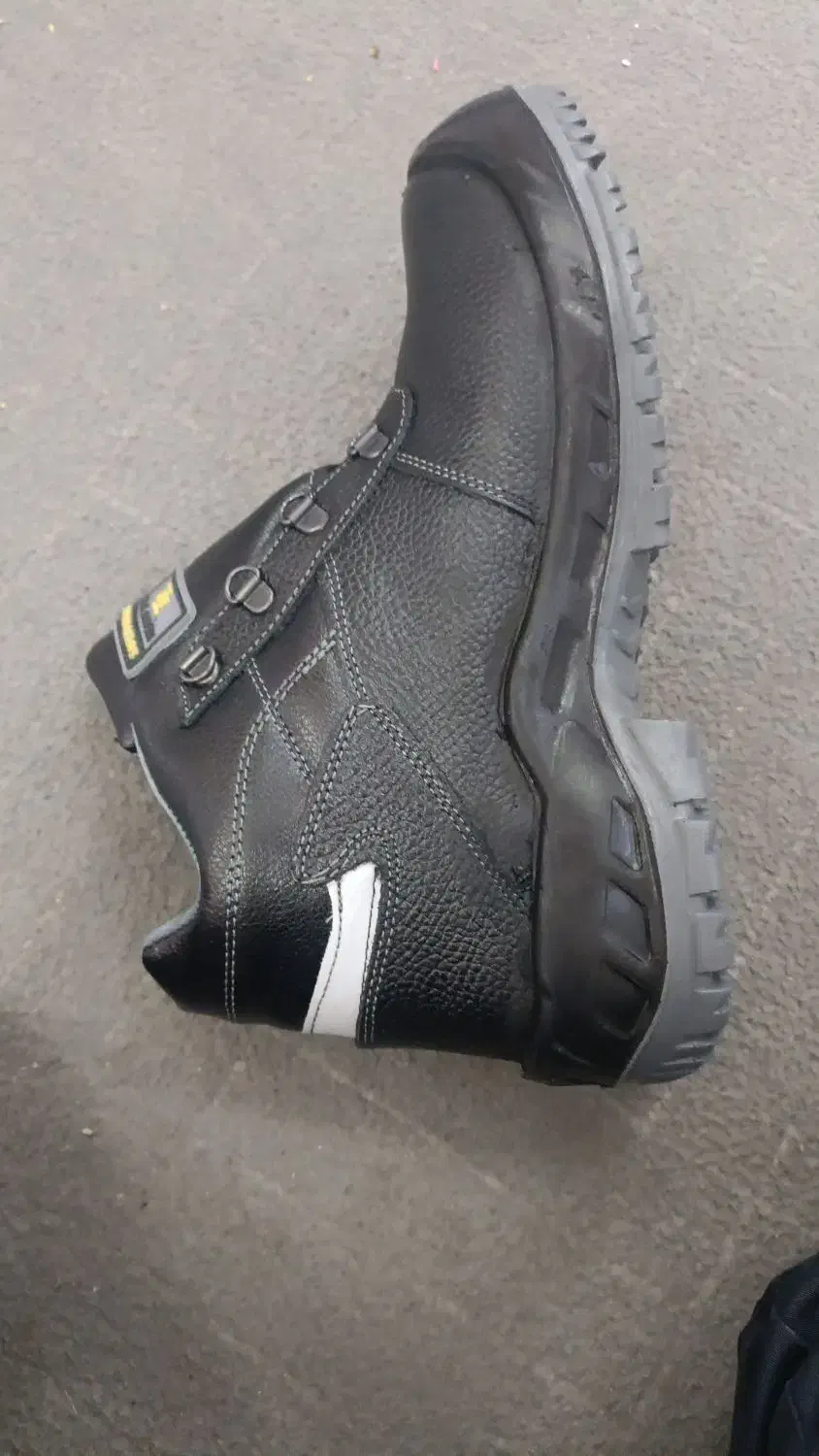 کفش ایمنی 42و45|کیف، کفش، کمربند|آبادان, |دیوار