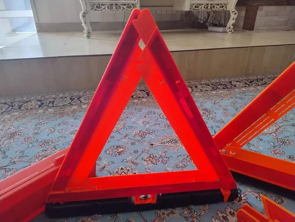 مثلث خطر|قطعات یدکی و لوازم جانبی|اصفهان, الهیه|دیوار