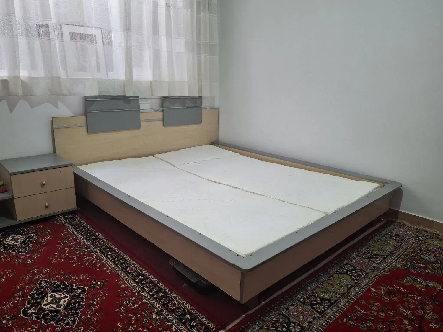 تخت خواب طبی|تخت و سرویس خواب|صحنه, |دیوار