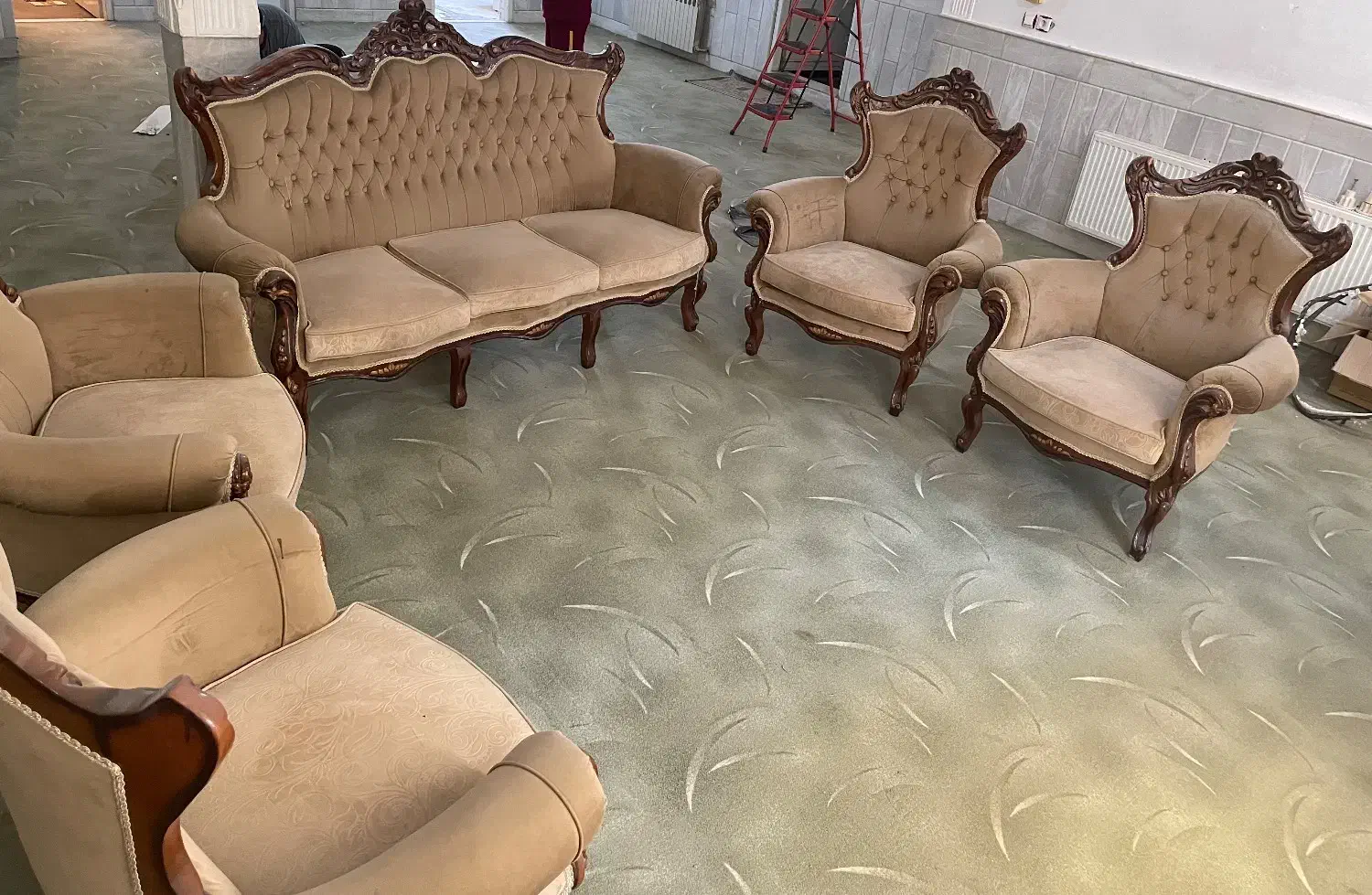 مبل سلطنتی|مبلمان خانگی و میز عسلی|میبد, |دیوار
