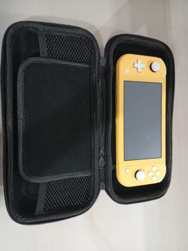 نینتندو سوییچ بایت همراه با کیف|کنسول، بازی ویدئویی و آنلاین|هشتگرد, فاز ۲ مهستان|دیوار