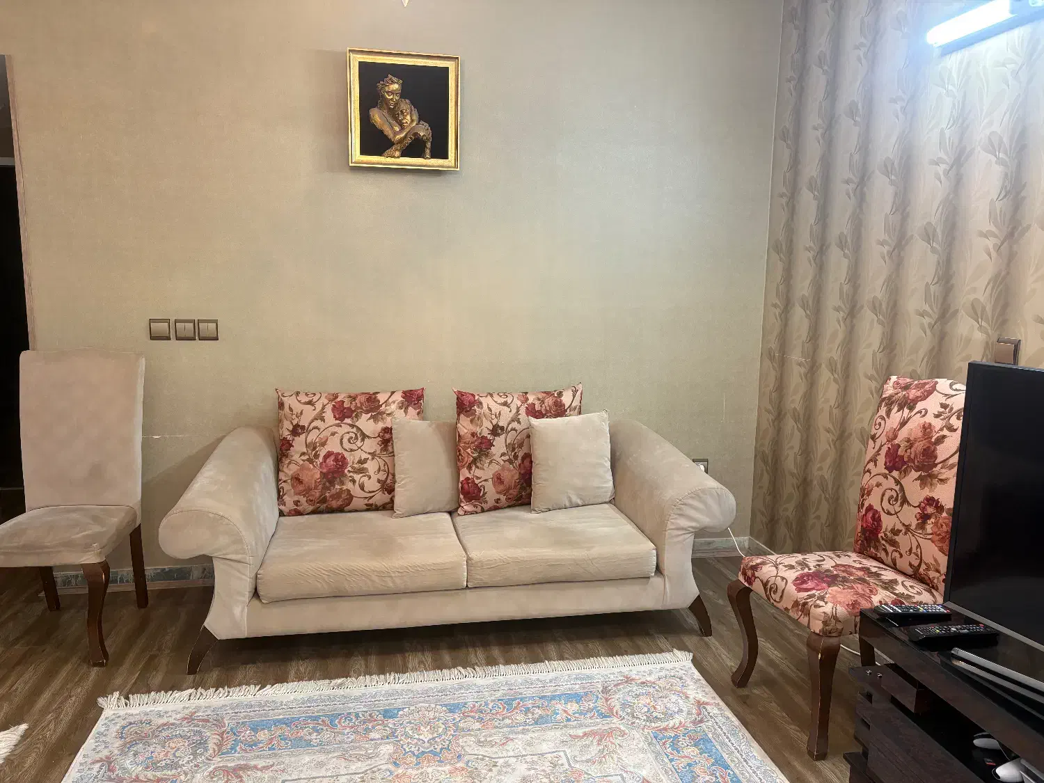 مبل راحتی|مبلمان خانگی و میز عسلی|مشهد, نیروی هوایی|دیوار