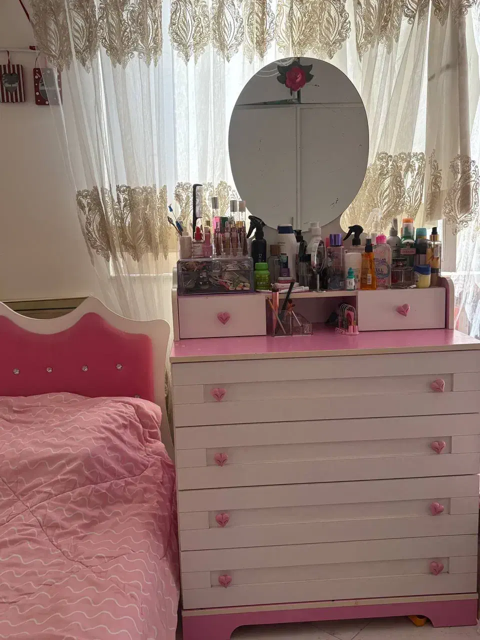 تخت نوجوان به همراه میز آرایشی|تخت و سرویس خواب|تهران, مهران|دیوار
