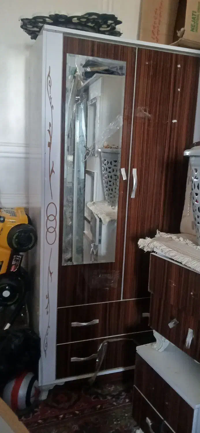 دراور سالم|جاکفشی، کمد، دراور|زابل, |دیوار