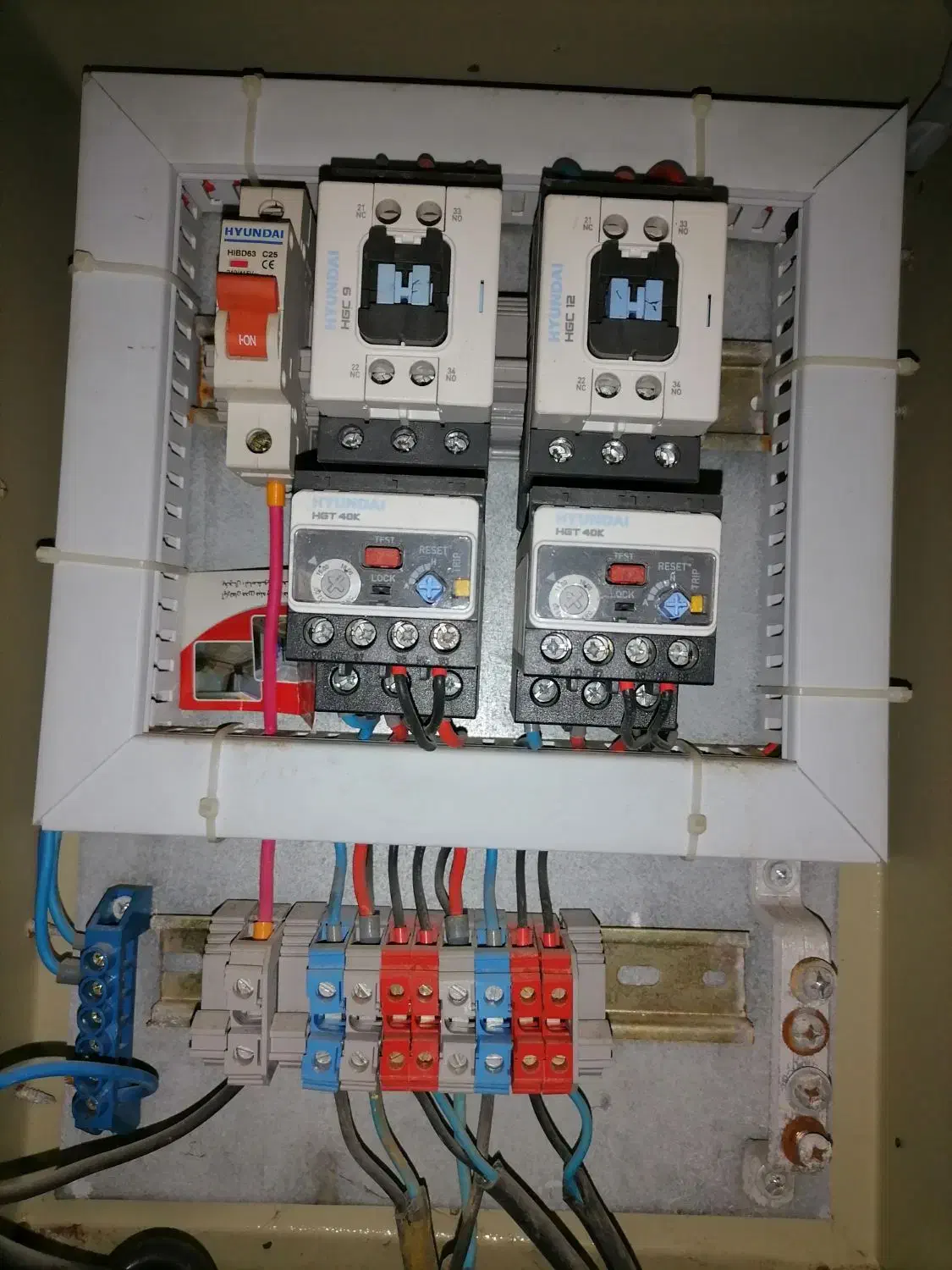 برقکار ماهر ساختمان|خدمات پیشه و مهارت|بجنورد, |دیوار