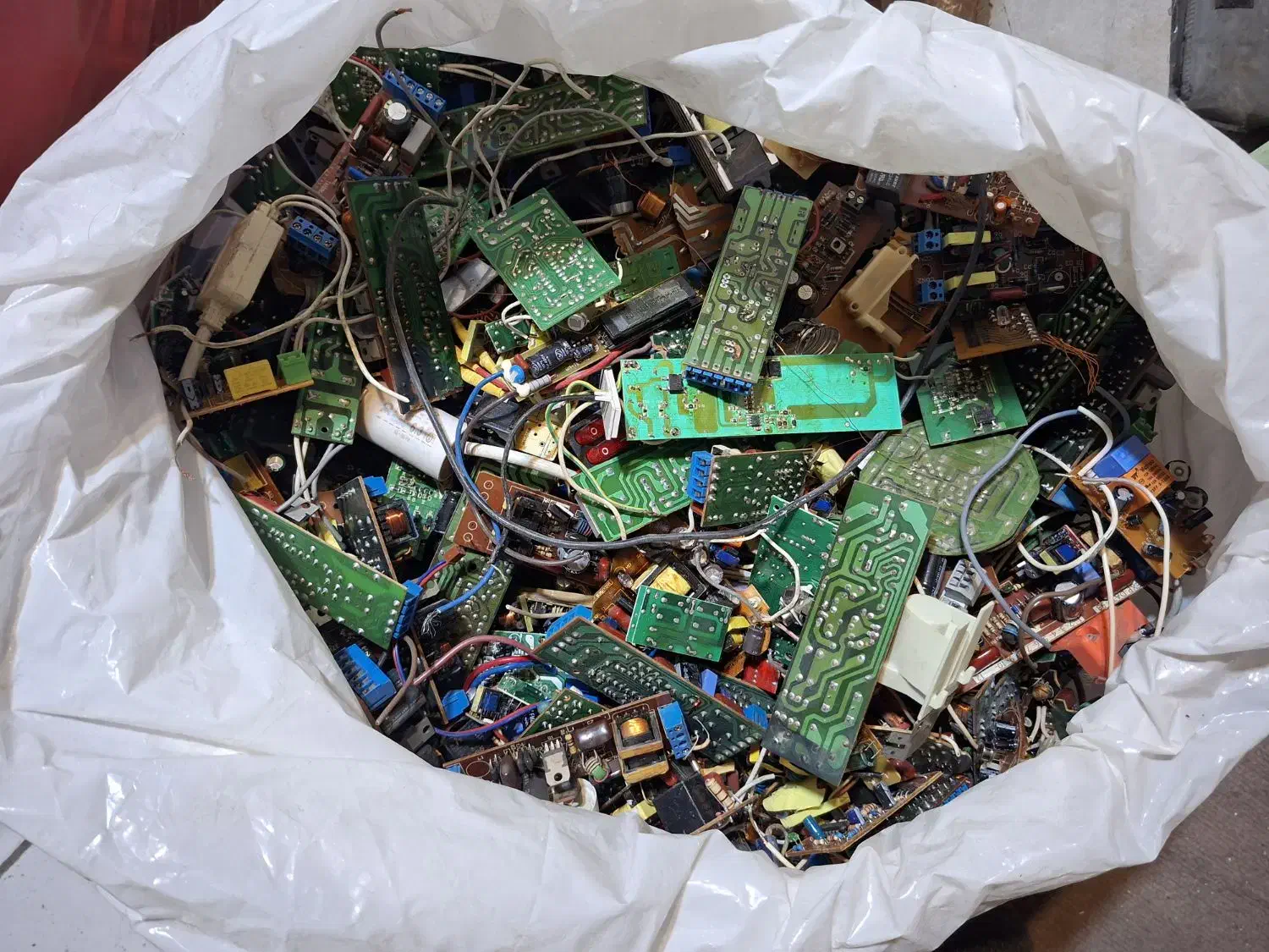 برد اوراقی لامپ ضایعات|لامپ و چراغ|تهران, خزانه|دیوار