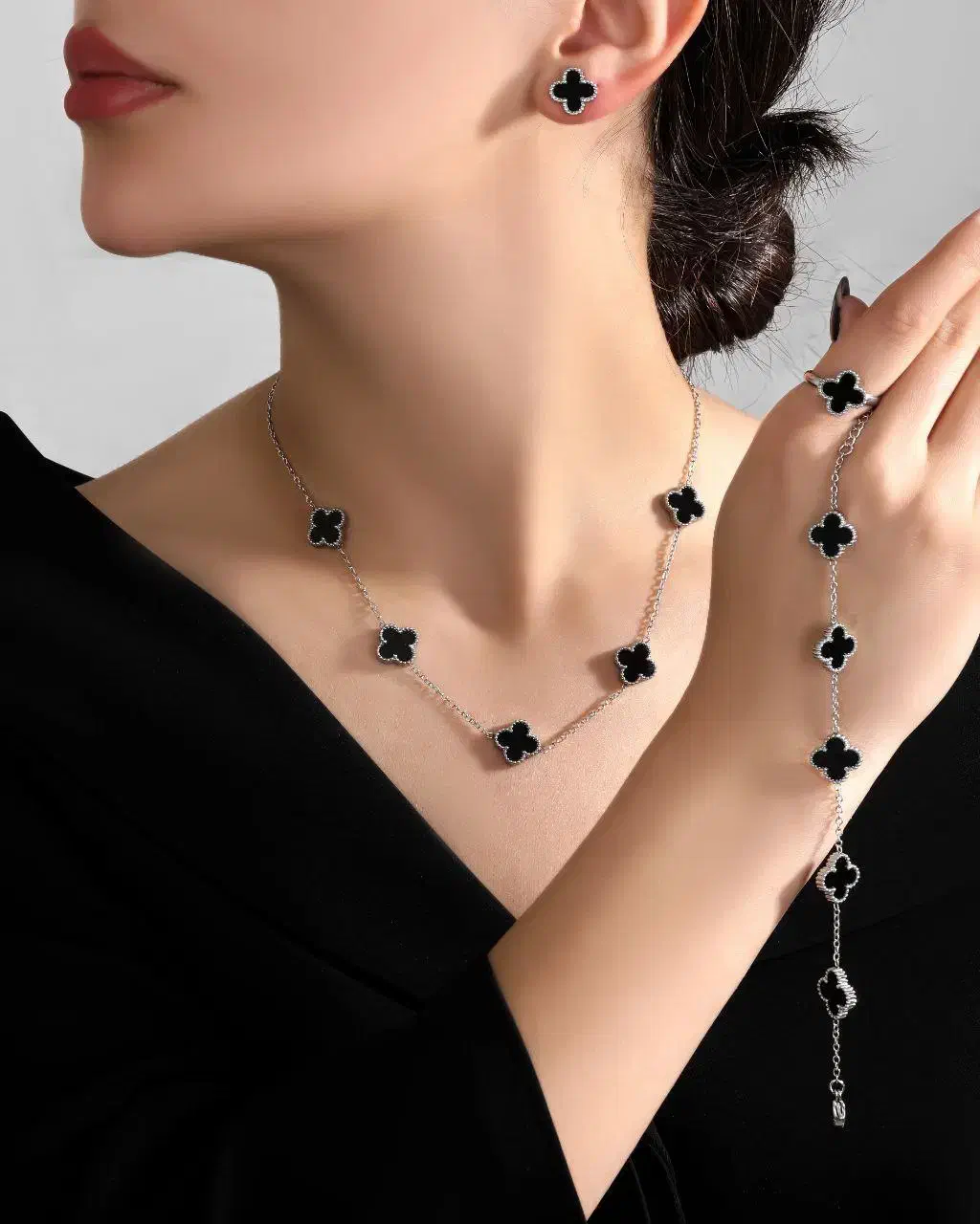 سرویس ونکلیف نماد عشق رنگ ثابت|جواهرات|اسلام‌شهر, شهرک مهدیه|دیوار