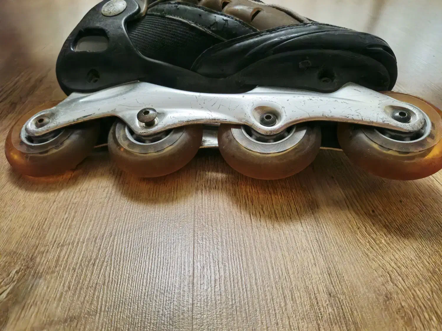 کفش اسکیت|دوچرخه، اسکیت، اسکوتر|تهران, پاسداران|دیوار