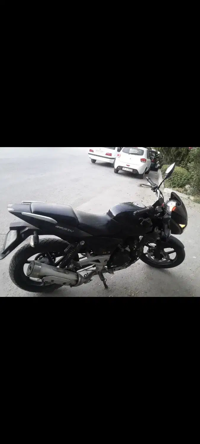 فروش موتور پالس مشکی ۲۰۰|موتورسیکلت|اصفهان, کردآباد|دیوار