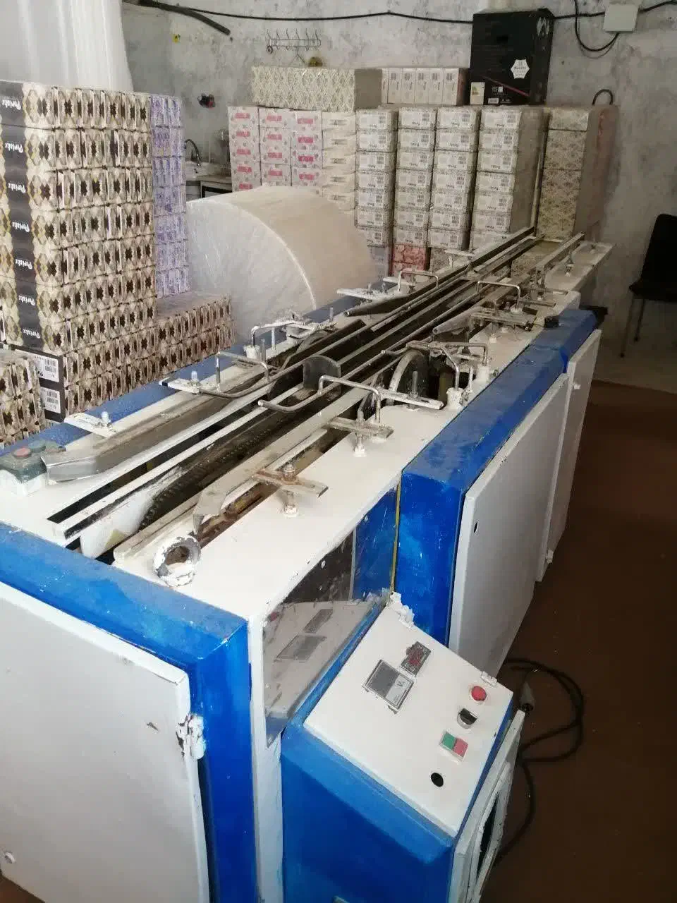 دستگاه تولید دستمال کاغذی از نوع تیغ و تا|ماشینآلات صنعتی|چادگان, |دیوار