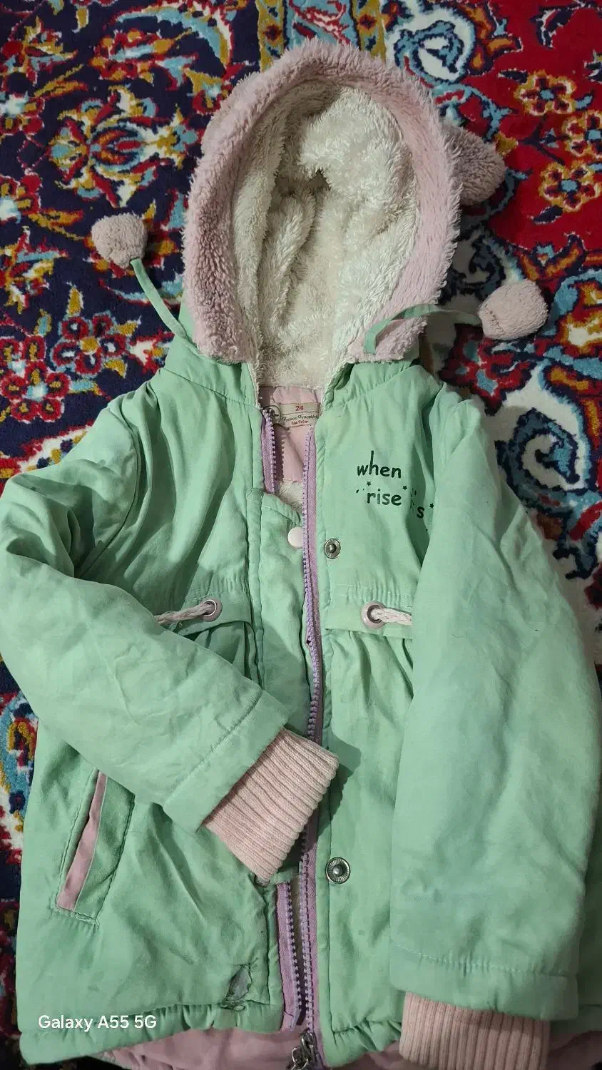 کاپشن دخترانه تا۳سال اینااندازه س|کفش و لباس بچه|ملایر, |دیوار