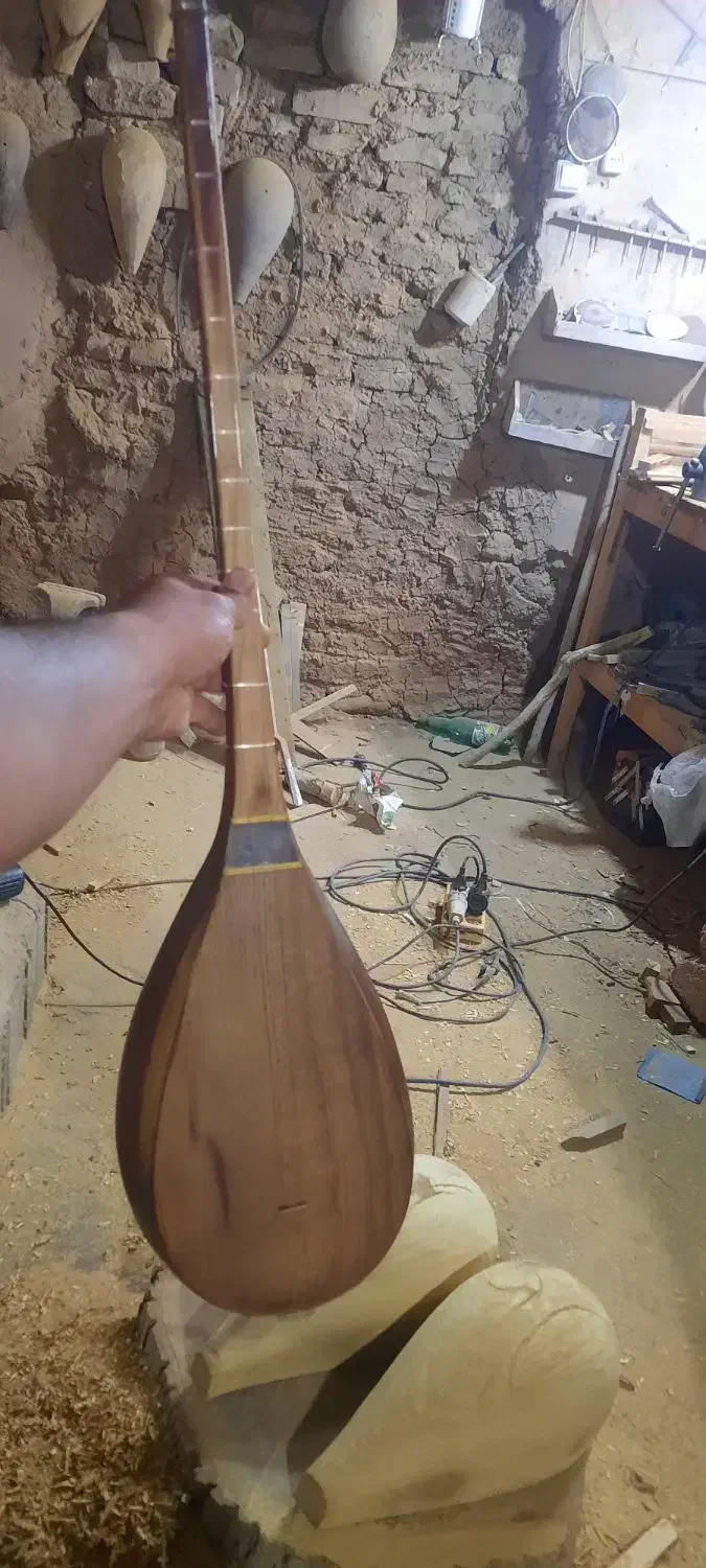 دوتار|سازهای سنتی|اسفراین, |دیوار