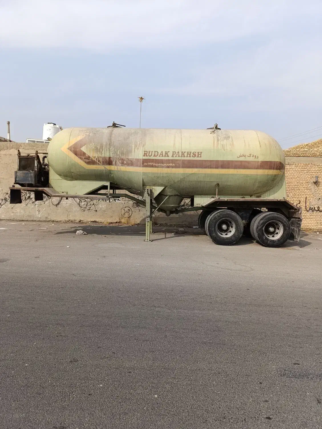 بونکر حمل سیمان|خودرو سنگین|بهبهان, |دیوار