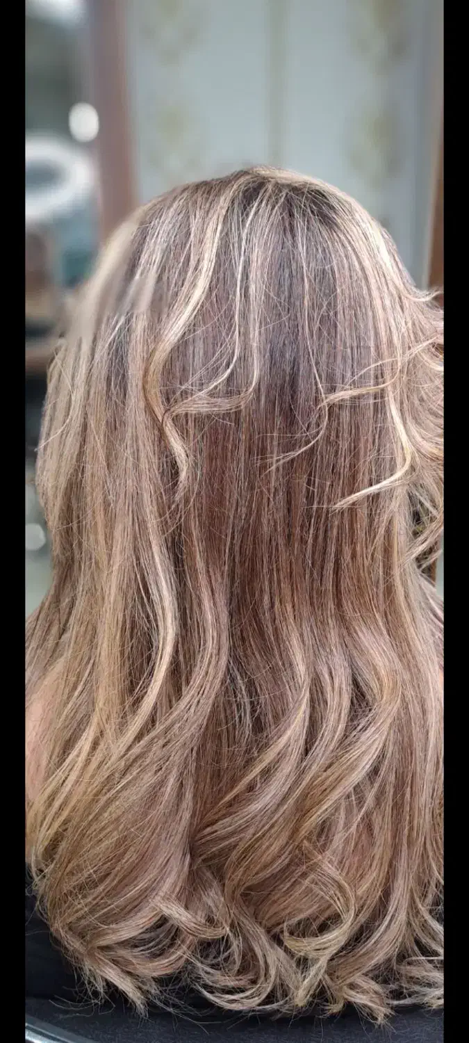 قیمت مناسب رنگ ولایت اکستنشن مو و احیا مو|خدمات آرایشگری و زیبایی|تهران, شهرک طالقانی|دیوار