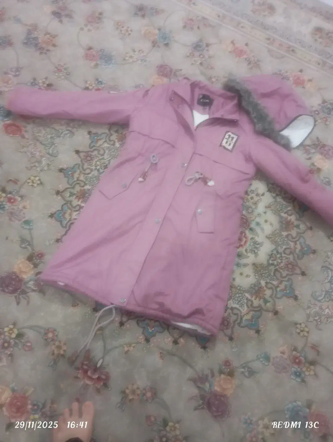 لباس ها درحد نو هستن|لباس|نیشابور, کوی حسینی|دیوار