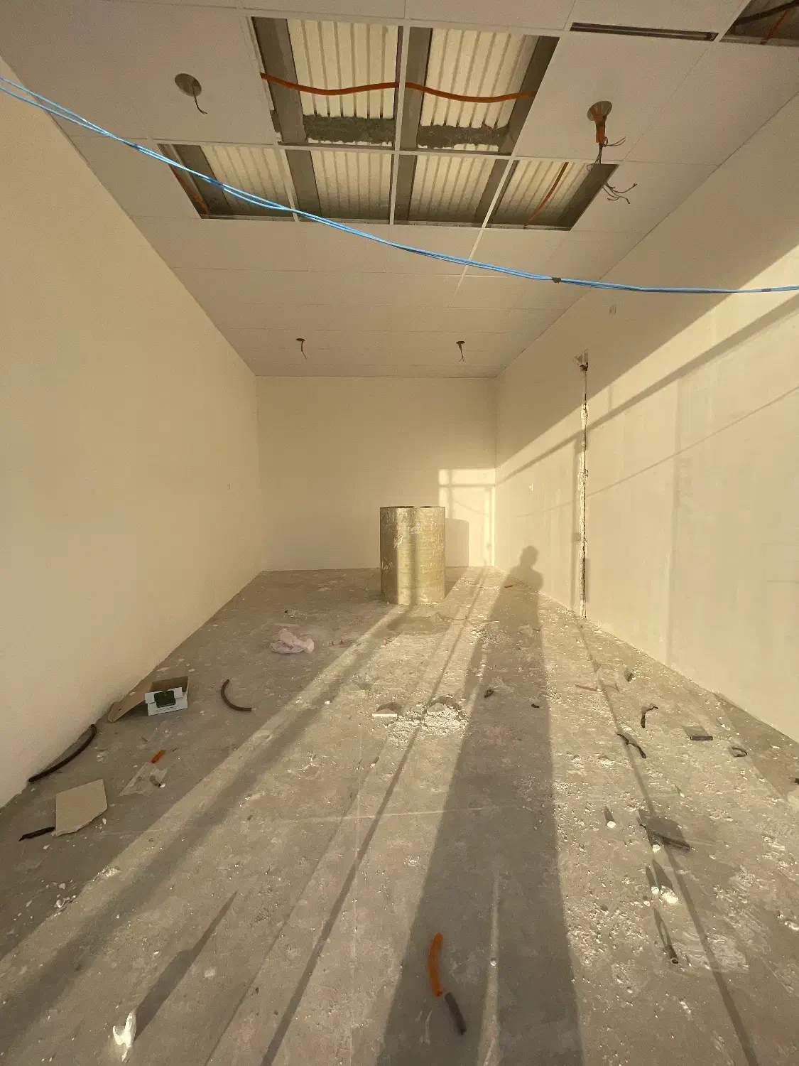 اجاره مغازه ۲۰ متری/بر خیابان خورشید/تعمیرکاران|اجارهٔ مغازه و غرفه|سیرجان, |دیوار