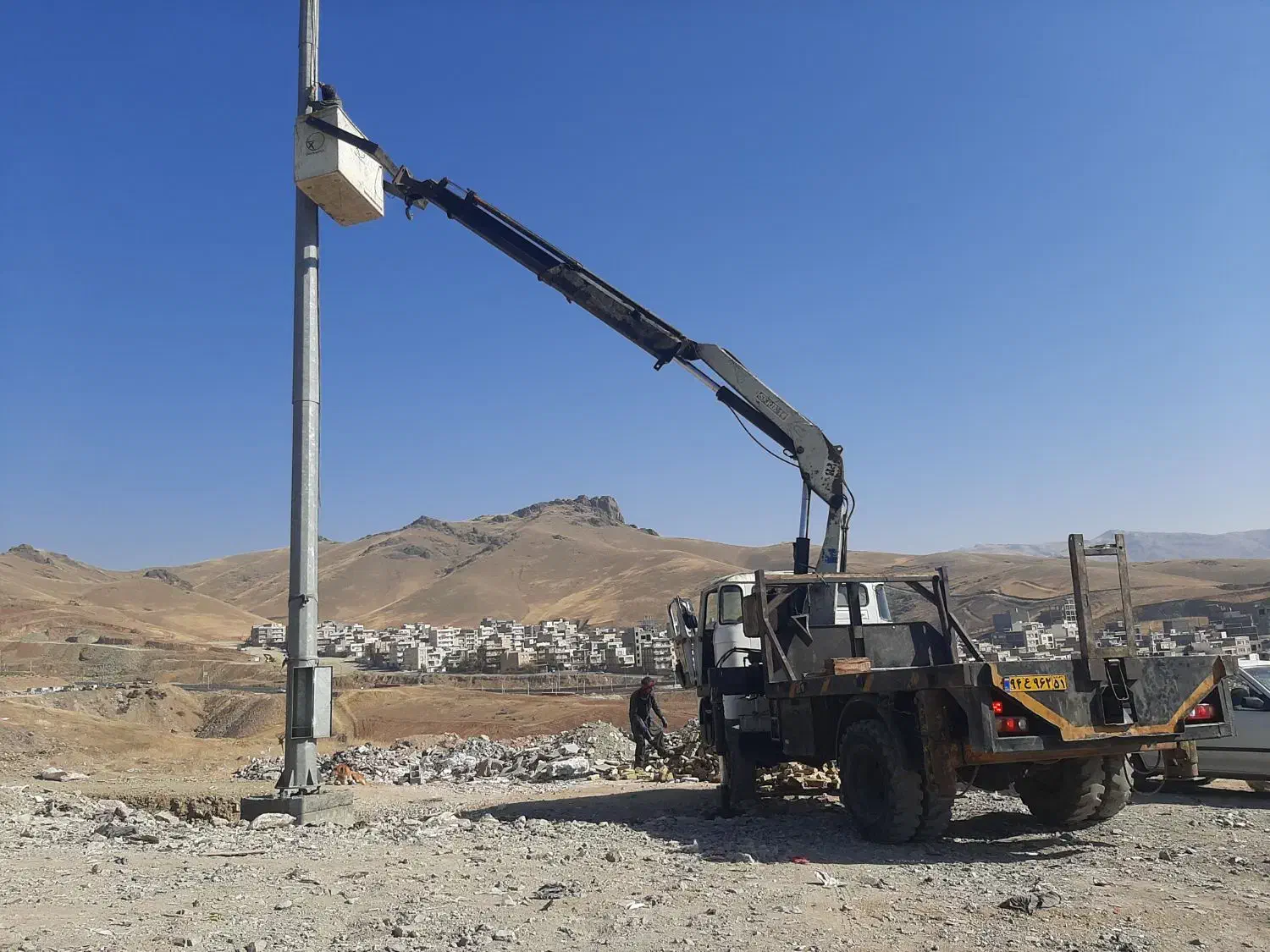 جرثقیل و بالابر|خدمات حمل و نقل|سنندج, |دیوار