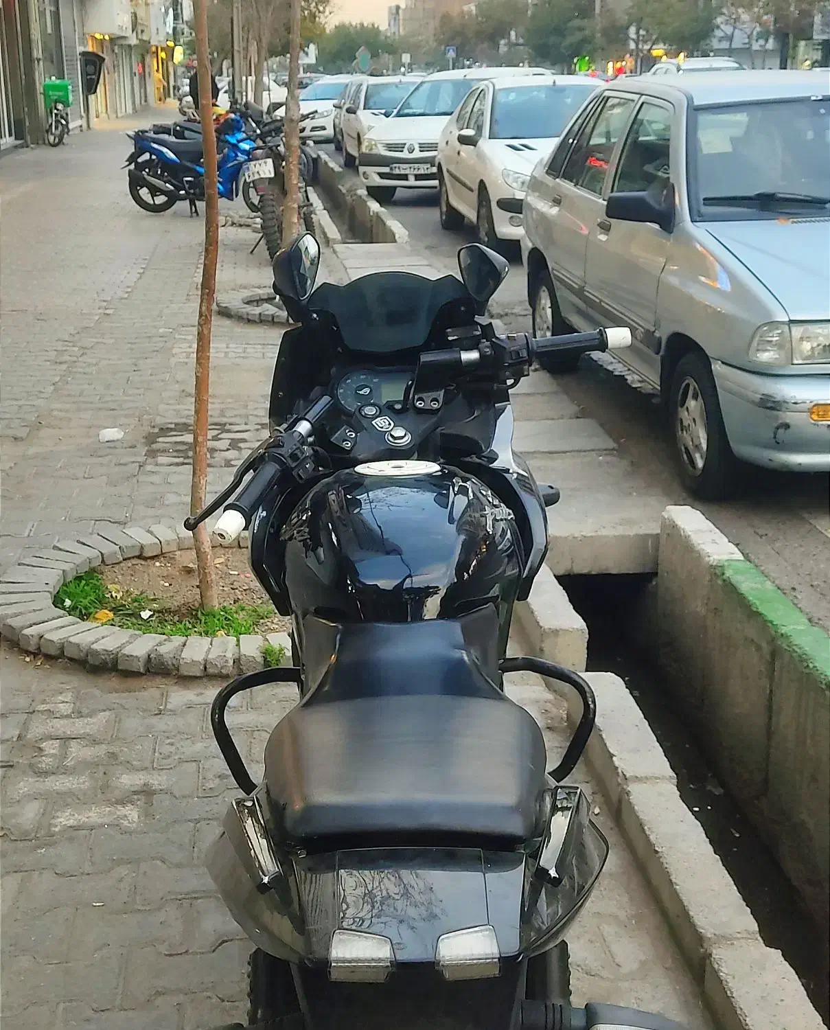 پالس 220 مشکی مدل ۹۳ کم کار فوری|موتورسیکلت|مشهد, ایثارگران|دیوار