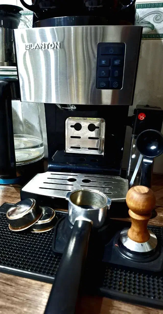 یک عدد قهوه ساز|سماور، چای‌ساز، قهوه‌ساز|کرج, شاهین‌ویلا|دیوار