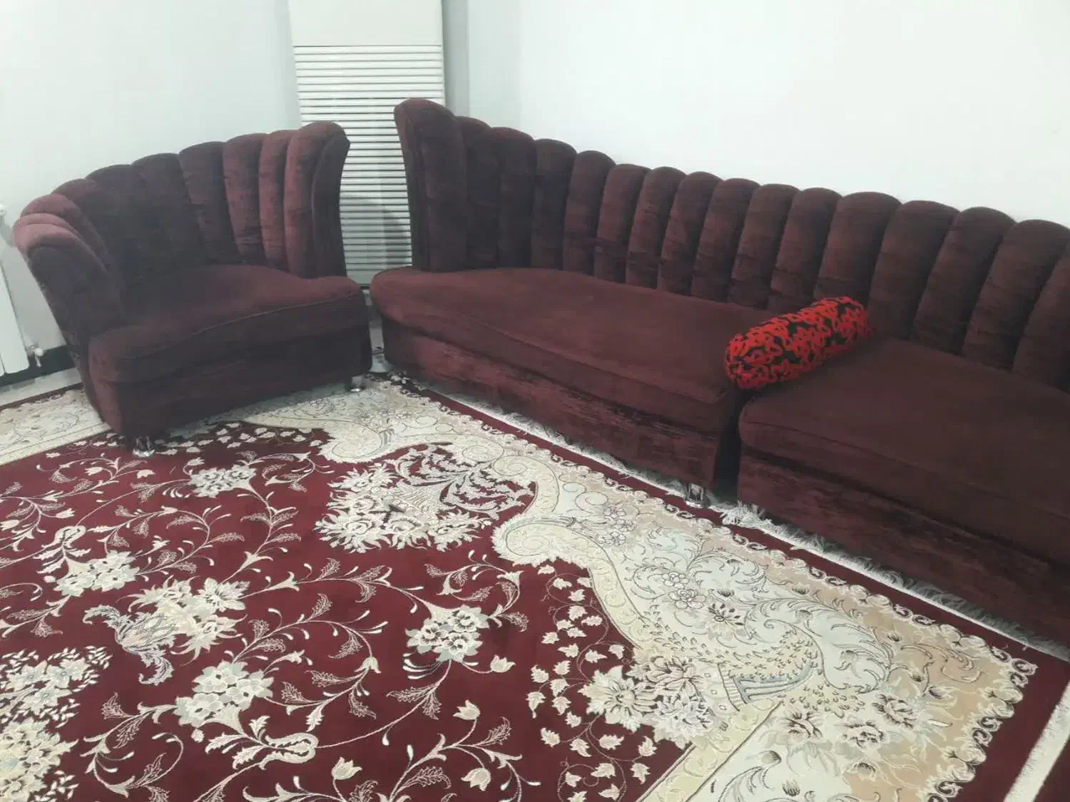 مبل 9 نفره با رنگ خاص زرشکی|مبلمان خانگی و میز عسلی|اهواز, شهرک دانشگاه|دیوار