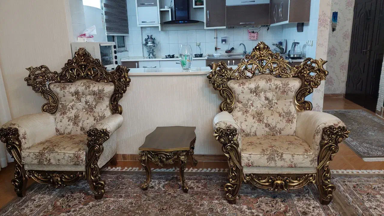 مبل سلطنتی سالم و بدون ایراد|مبلمان خانگی و میز عسلی|قائم‌شهر, |دیوار