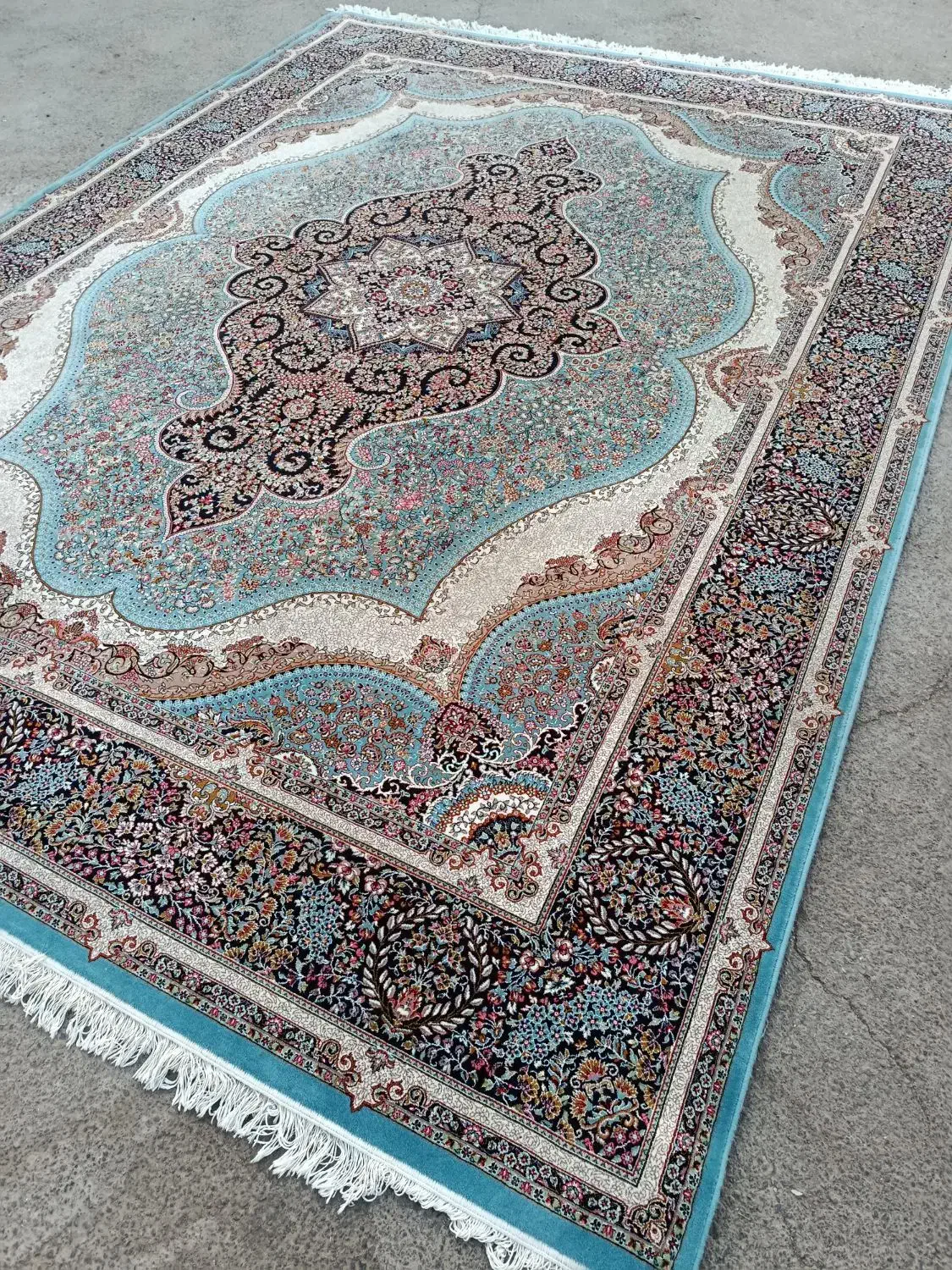 ۸ جفت ۱۲ متری در طرح و نقش های مختلف|فرش|مشهد, عامل|دیوار