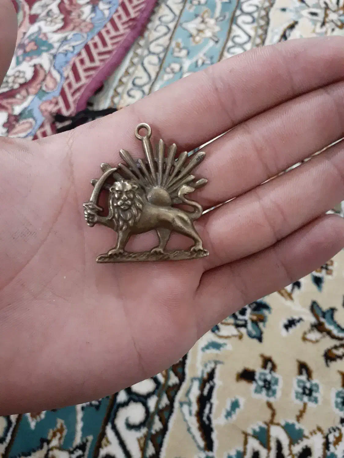 دو عدد شیر خورشید|کلکسیون اشیاء عتیقه|نهاوند, |دیوار