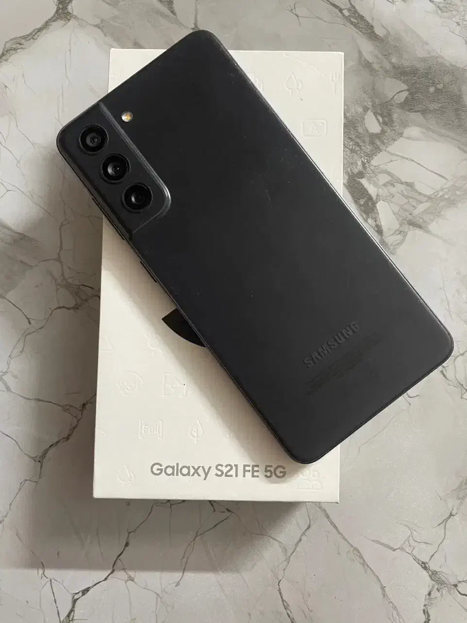 S21fe|موبایل|نجف‌آباد, باغ ملی|دیوار