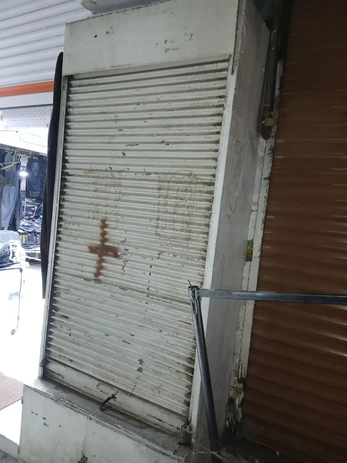 مغازه  خیابان انقلاب دهنه اهنگران|فروش مغازه و غرفه|سنندج, |دیوار