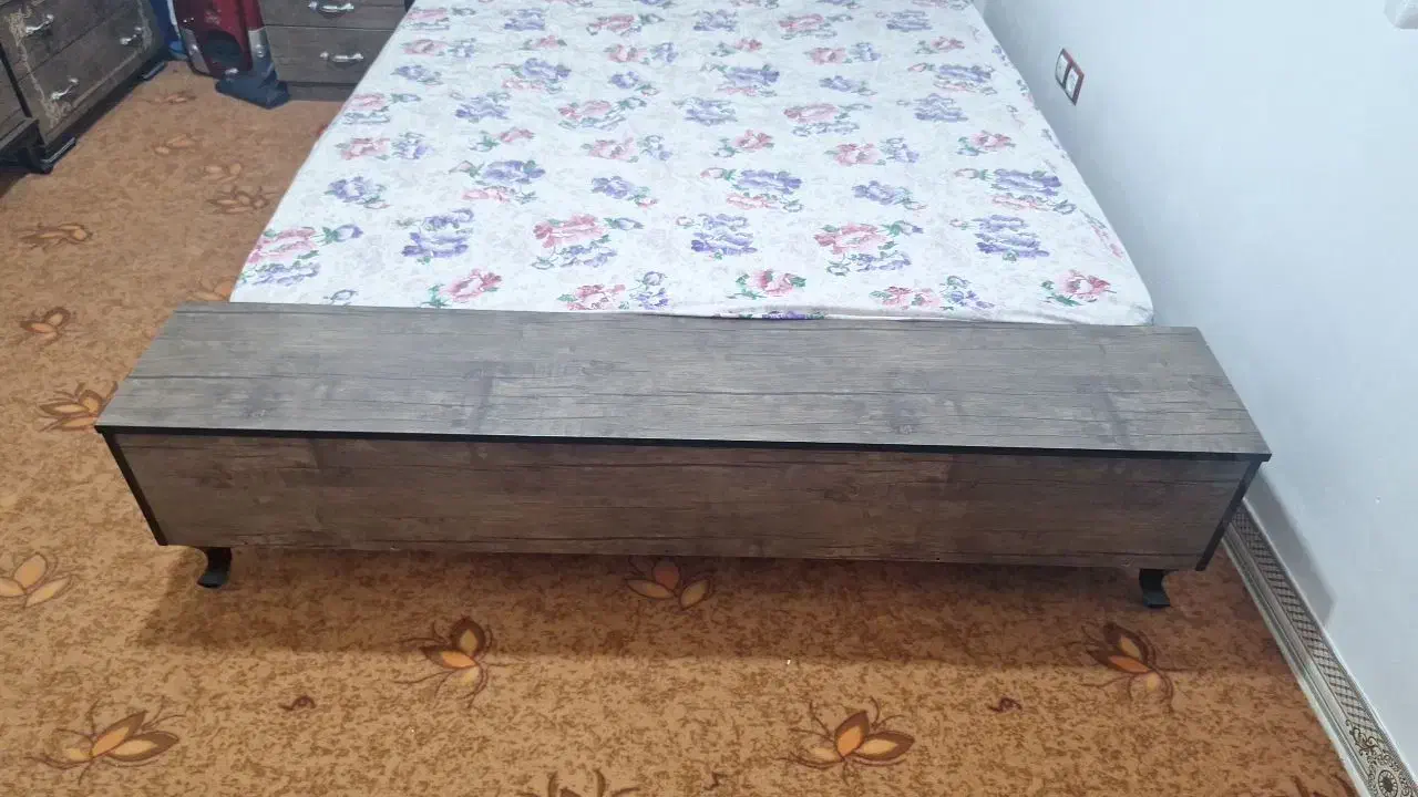 سرویس چوب . تخت کمد و دراور و میز ارایش|تخت و سرویس خواب|کرمانشاه, |دیوار