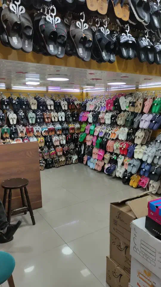 فروش یک باب مغازه واقع در کوچه صالحی|فروش مغازه و غرفه|ساوه, |دیوار