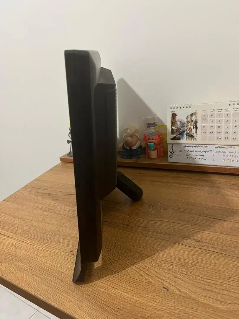 کامپیوتر|رایانه رومیزی|شهریار, شهریار|دیوار