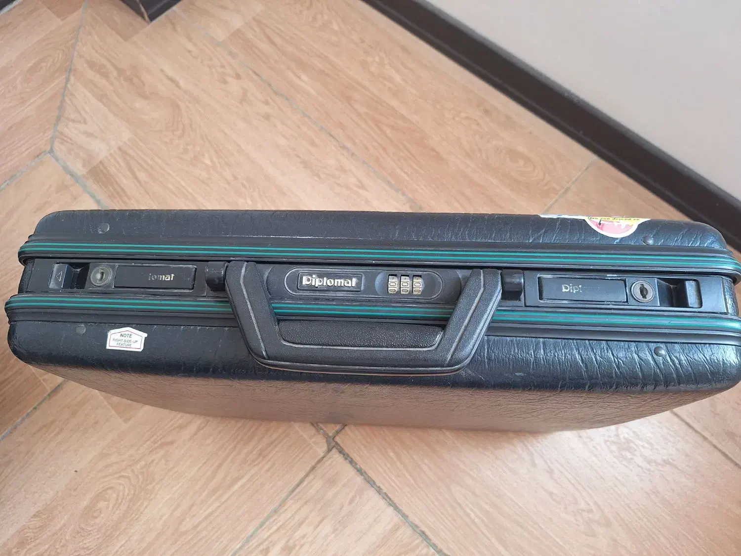 کیف سامسونت فایبرگلاس دیپلمات|کیف، کفش، کمربند|گنبد کاووس, |دیوار