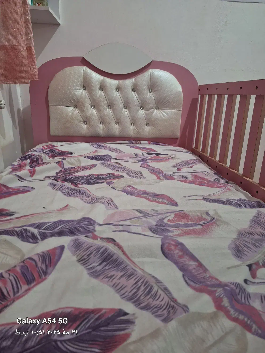 تخت خواب کلاسیک دخترانه و کودک|تخت و سرویس خواب|رشت, کوی مهر|دیوار