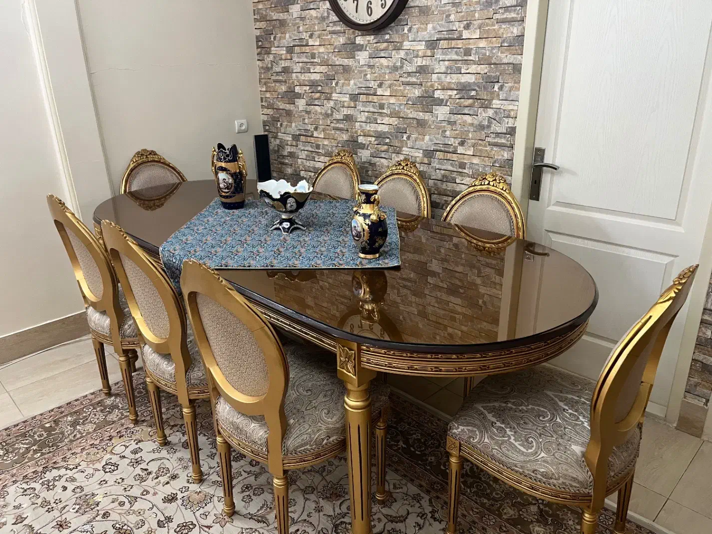 مبل سلطنتی ۹ نفره + میزناهارخوری|مبلمان خانگی و میز عسلی|تهران, پرستار|دیوار