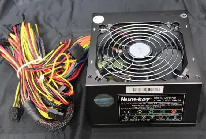 پاور کامپیوتر / منبع تغذیه Huntkey APFC 700|قطعات و لوازم جانبی رایانه|بابل, |دیوار