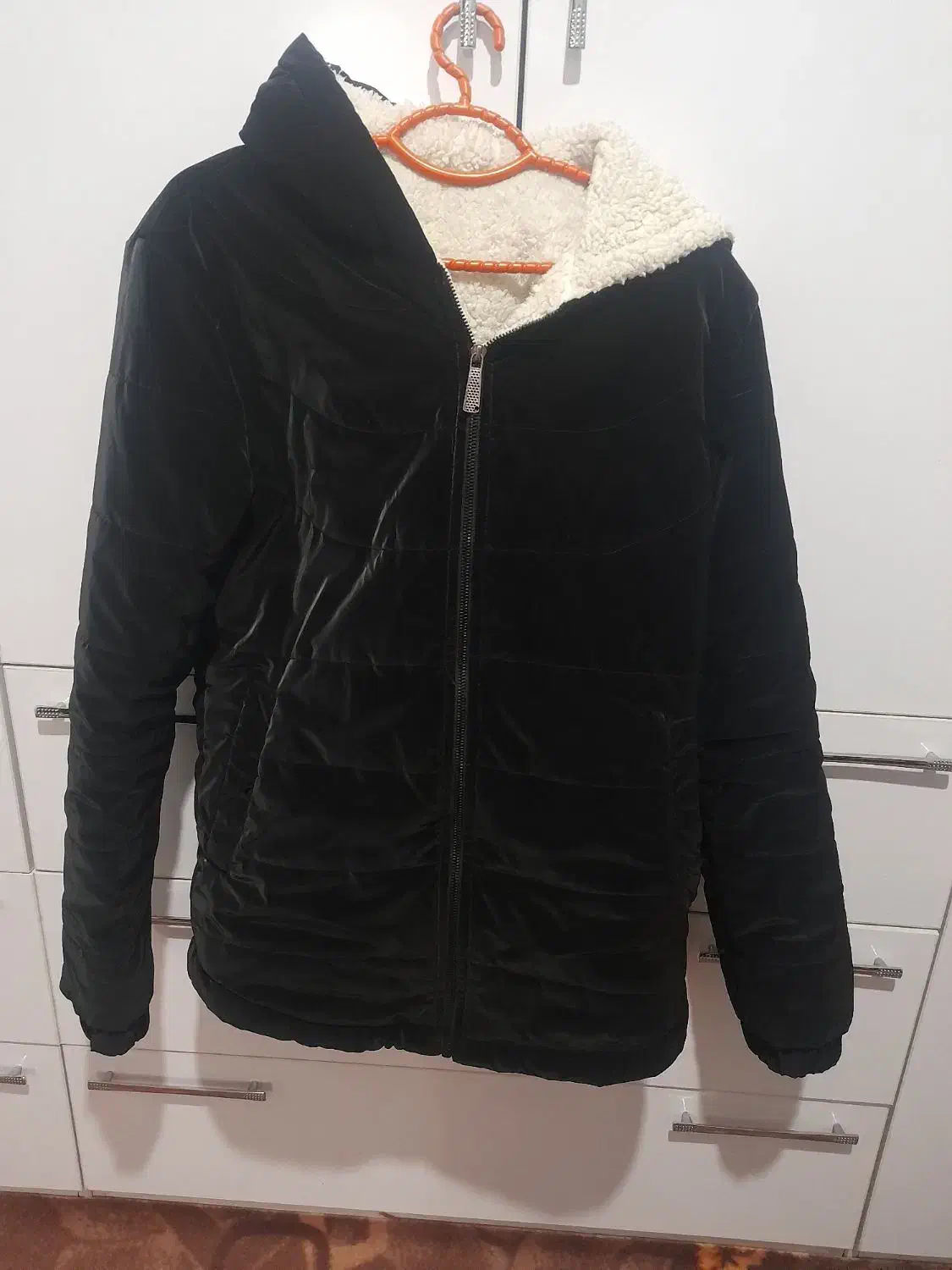 کاپشن|لباس|پاکدشت, شهرک امام رضا|دیوار