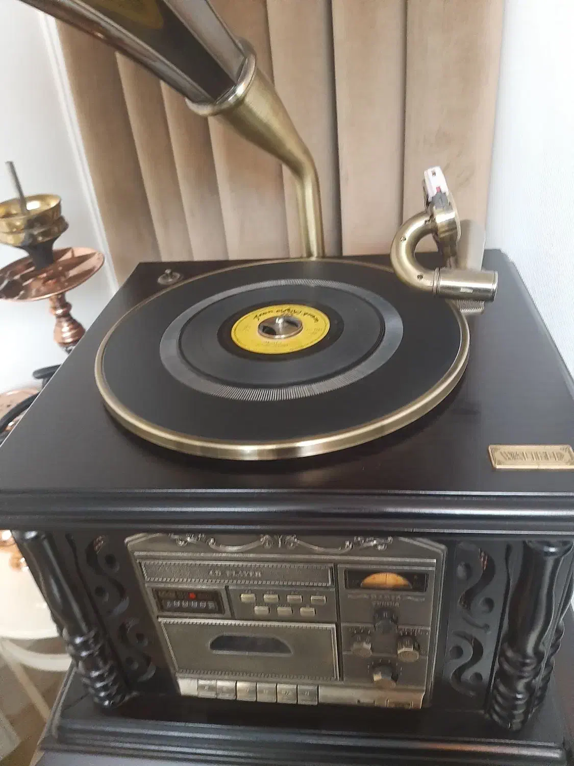 گرامافون رومیزی والتر|کلکسیون اشیاء عتیقه|محمدشهر, عباس آباد|دیوار