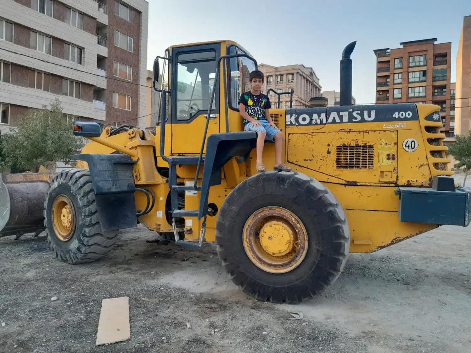 لودر کوماتسو ۴۰۰|خودرو سنگین|کرج, عظیمیه|دیوار