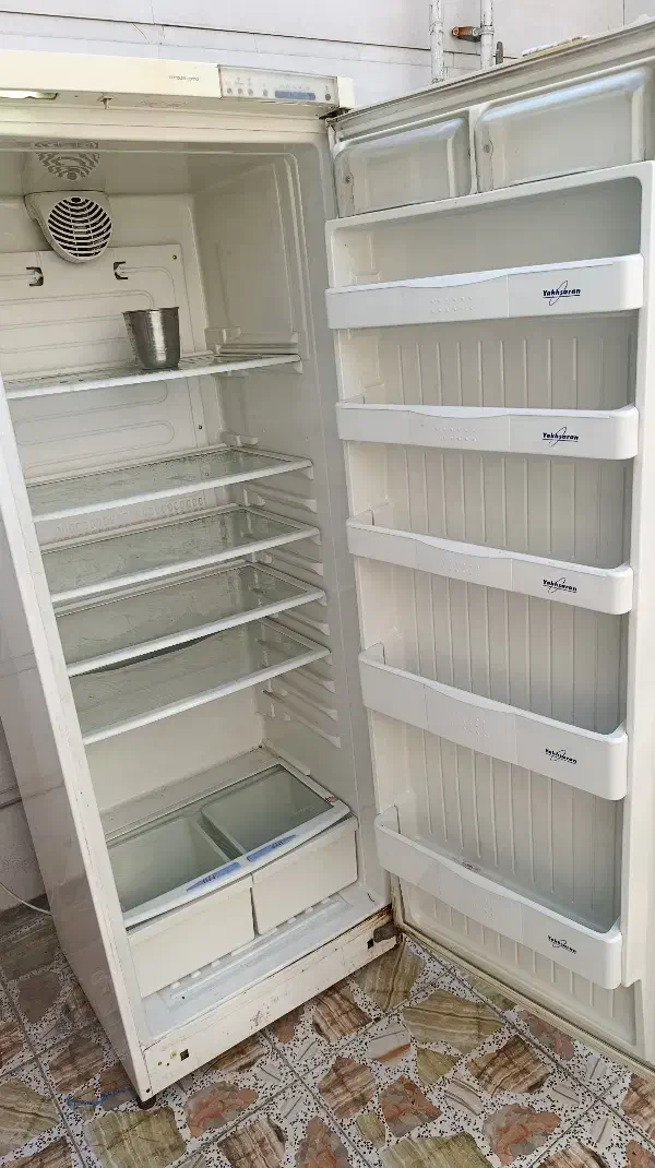 یخچال یخساران تمیز از چهار طرف عکس گرفتم|یخچال و فریزر|اهواز, فاز ۱ پادادشهر|دیوار