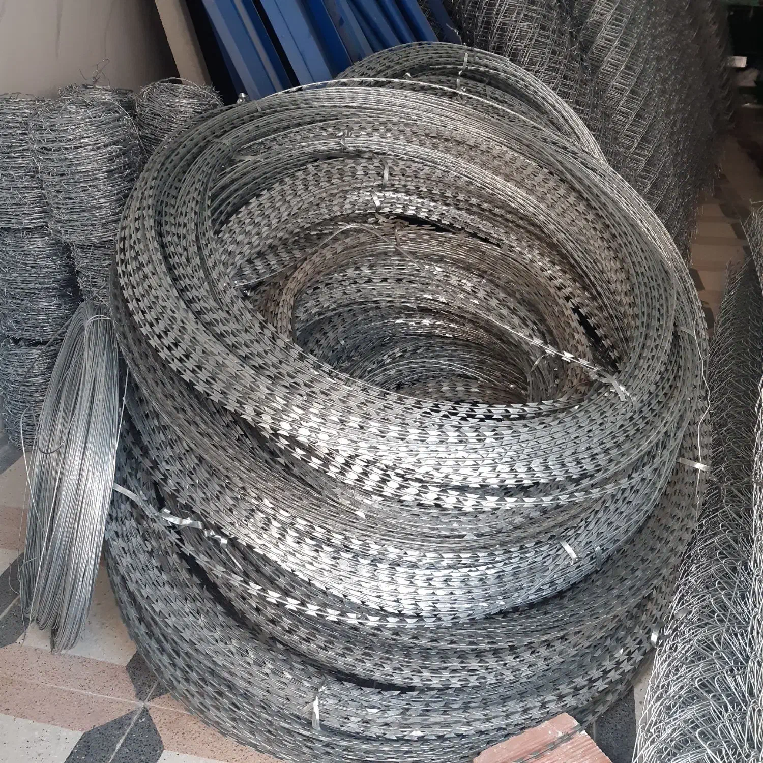 سیم خاردار و فنس حصاری آرتا اردبیل|خدمات باغبانی و درختکاری|اردبیل, |دیوار