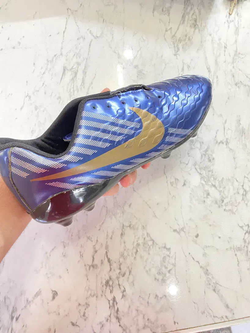 استوک ورزشی سایز43/44 نو|کیف، کفش، کمربند|پاکدشت, پاکدشت (مامازند)|دیوار