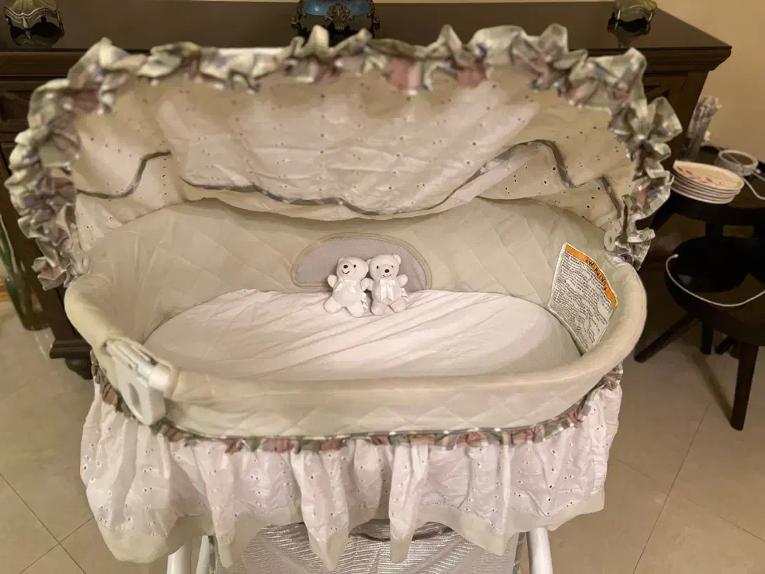 گهواره نوزاد|تخت و صندلی بچه|تهران, قزل قلعه|دیوار