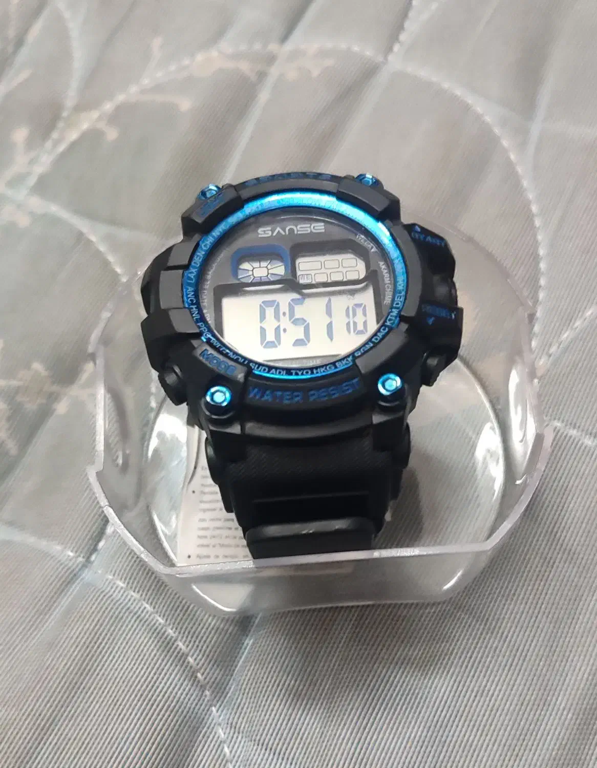 ساعت مچی|ساعت|قم, بوستان جوان|دیوار