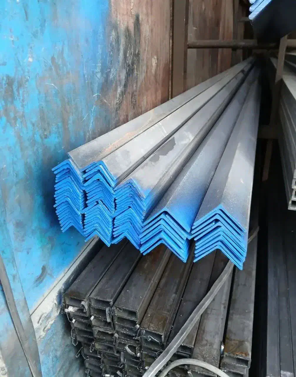 نبشی و ناودانی و سپری با تحویل فوری قم|مصالح و تجهیزات ساختمان|قم, شاه سید علی|دیوار