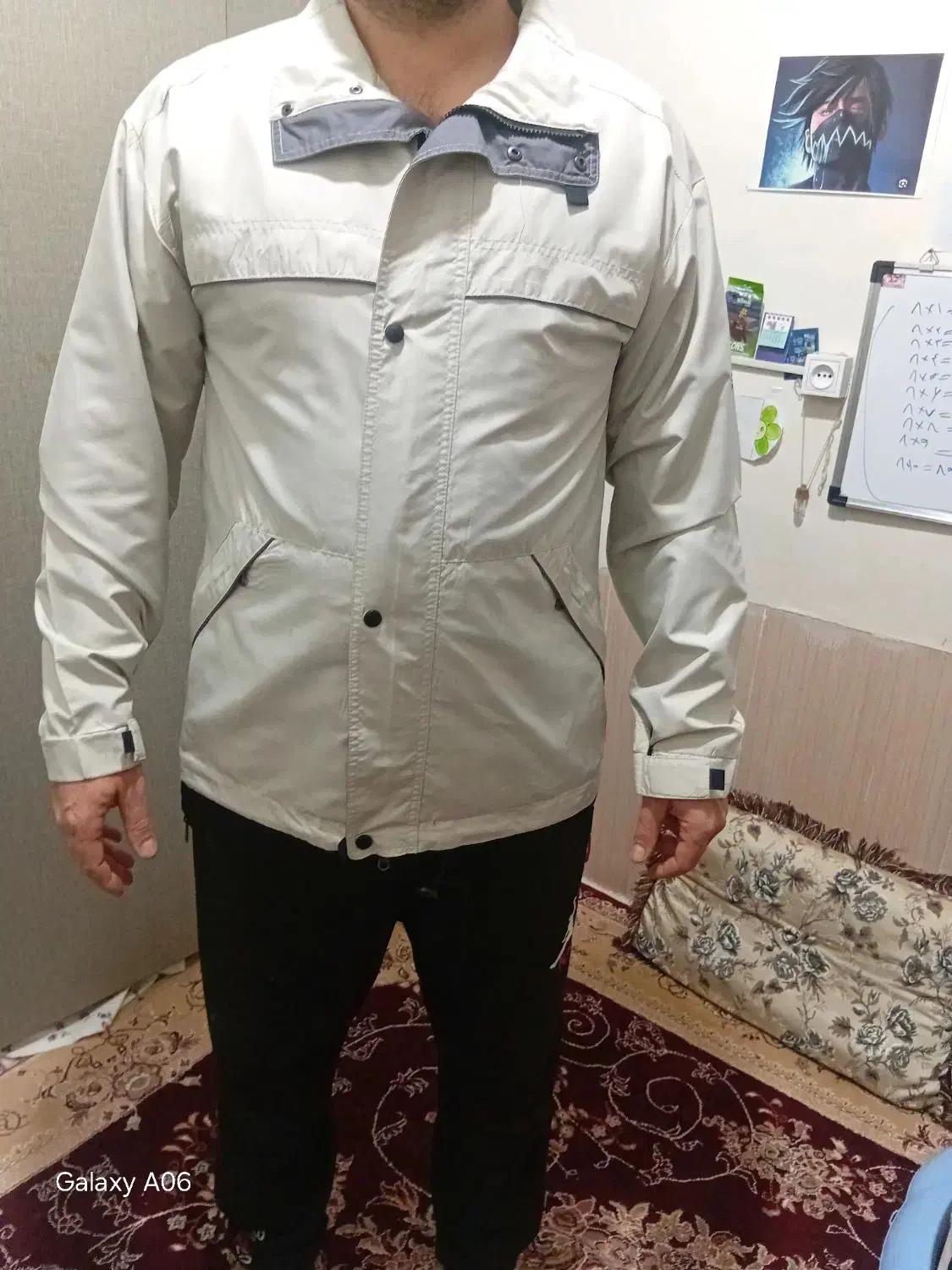 کاپشن|لباس|بروجرد, |دیوار