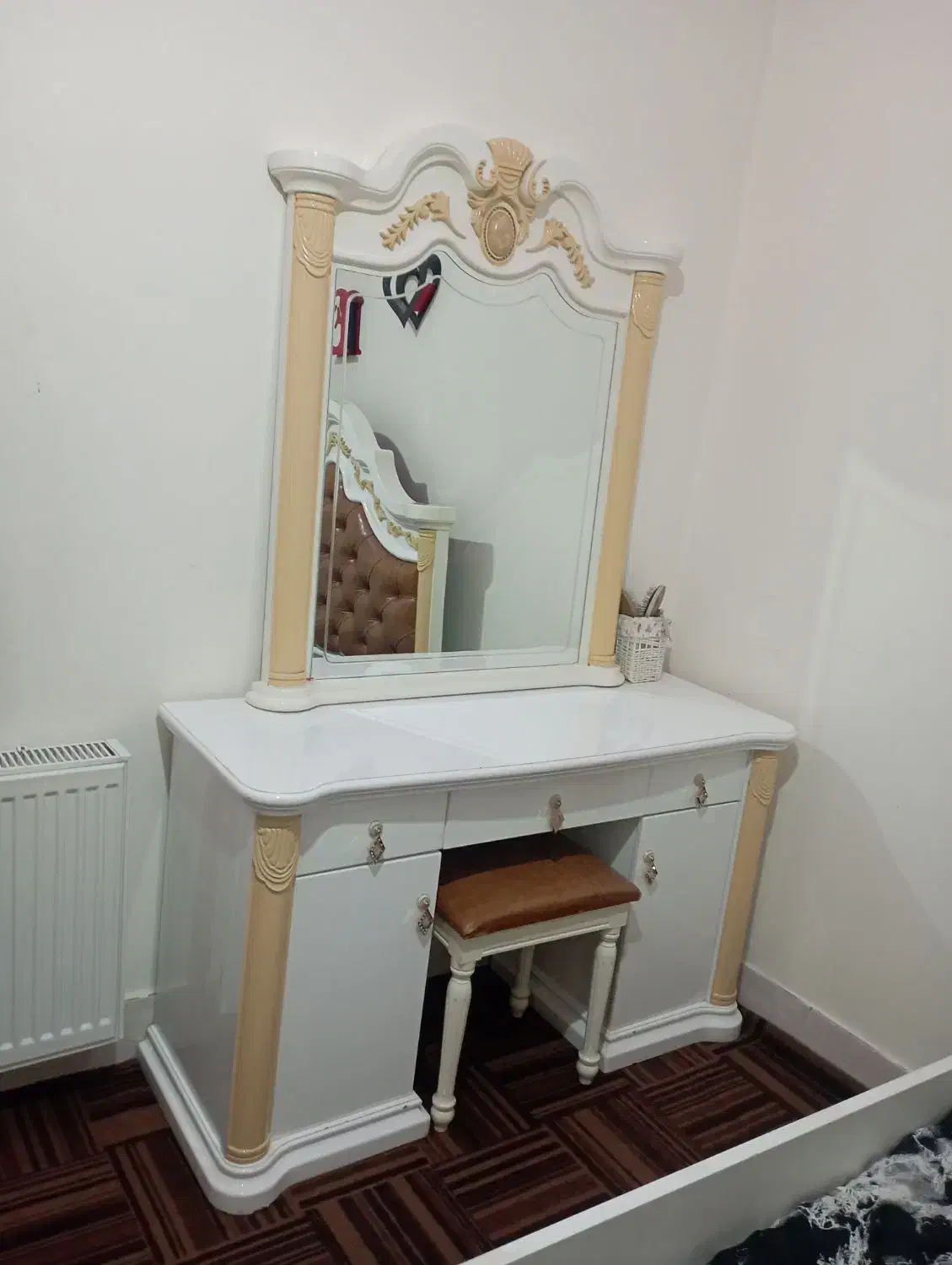 سرویس چوب کاملا سالم بدون شکستگی|تخت و سرویس خواب|قوچان, |دیوار