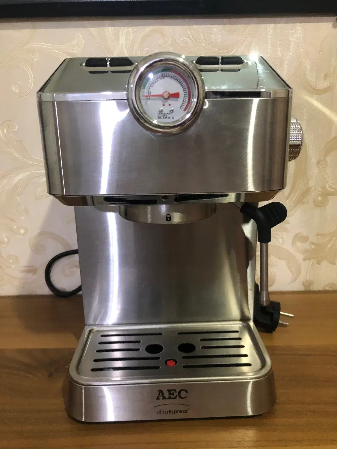 اسپرسوساز AEG|سماور، چای‌ساز، قهوه‌ساز|فردیس, نگارستان|دیوار