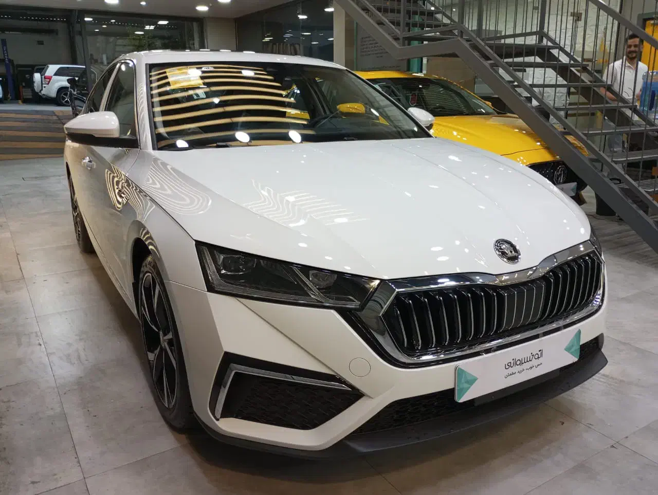 اشکودا اکتاویا۲۰۲۴ سفید تیپ لاکچری|خودرو سواری و وانت|تهران, الهیه|دیوار